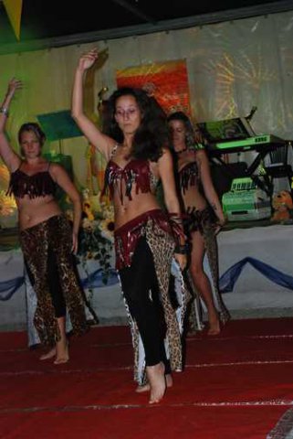 Esibizione danza del ventre Farnocchia 2010